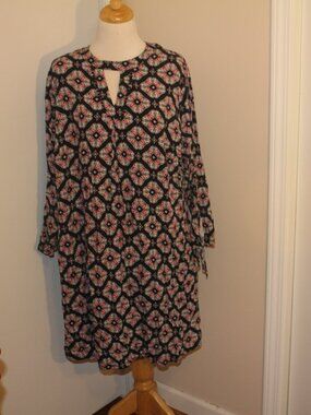 Crown & Ivey Plus Size 2X Dress Black Pink White With Pockets